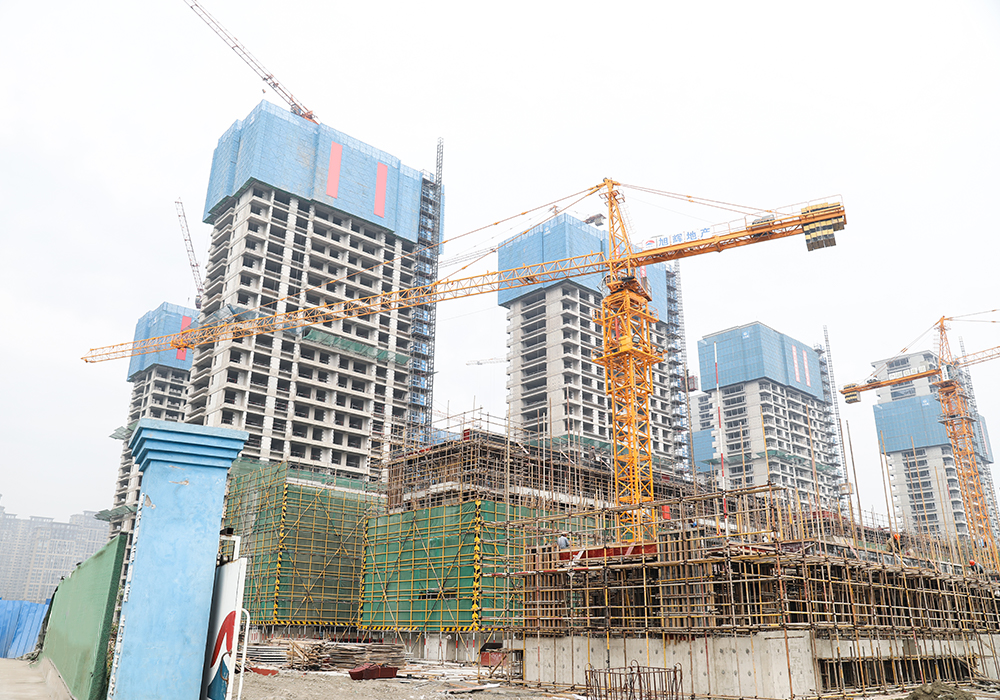 QTZ200 (6030、7020) TopKit Tower Crane 10/12T JIB pituus 60/70m